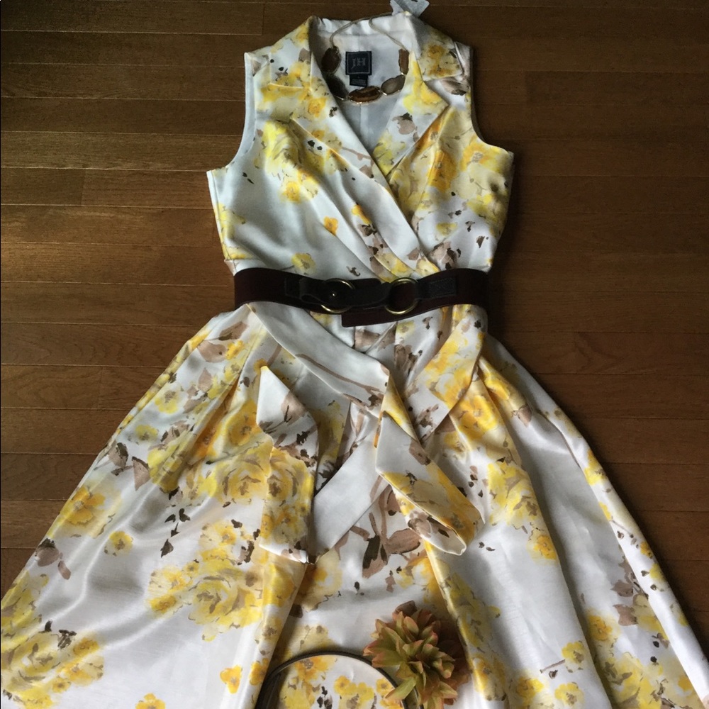Stunning Yellow Summer Dress Wide Belt Size 6